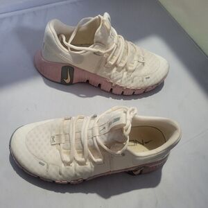 Nike  Free Metcon 5 'Pale Ivory Ice Peach' DV3950-102 Women's Shoes Size 9.5